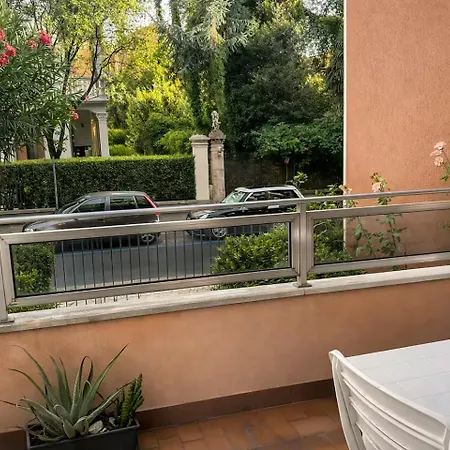 Διαμέρισμα Con Terrazza Al Vicino E Vaporetto